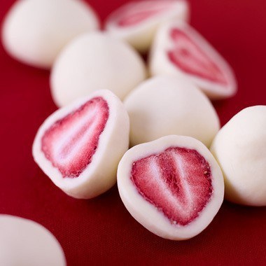 strawberries_dipped_in_yogurt